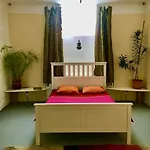 Vintage Studio Apartment, Garden And Free Parking Budapest