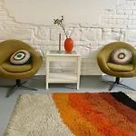 Vintage Studio Apartment, Garden And Free Parking * Budapest