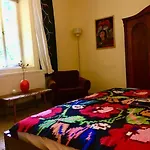 Apartment Vintage Studio Apartment, Garden And Free Parking Budapest