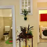 Apartment Vintage Studio Apartment, Garden And Free Parking Budapest