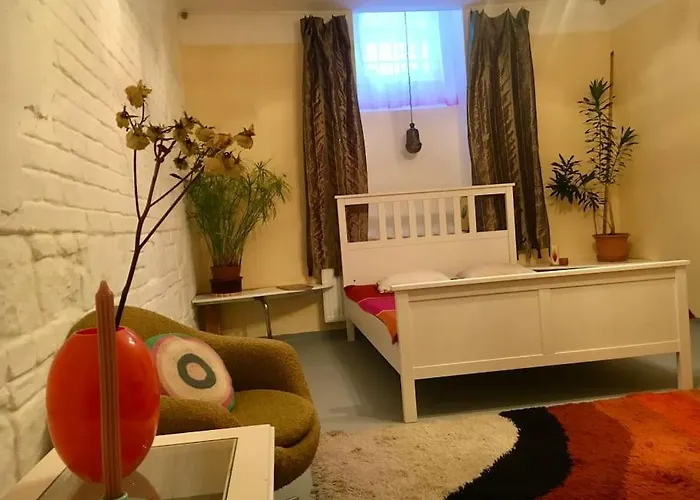 Apartament Vintage Studio Apartment, Garden And Free Parking *
