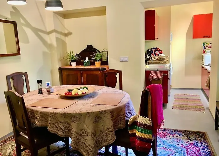 Apartament Vintage Studio Apartment, Garden And Free Parking