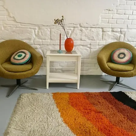 Vintage Studio Apartment, Garden And Free Parking * Budapest